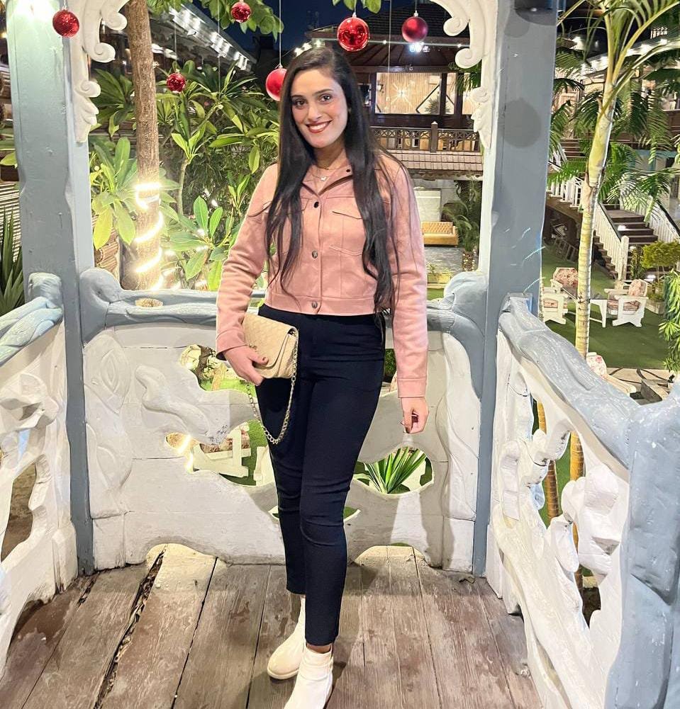 MERET MONIR
